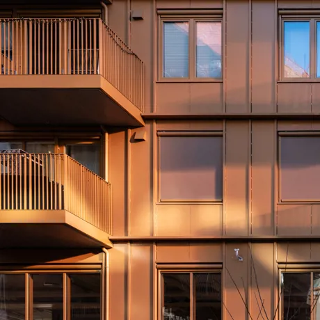 Sådan vælger du den rigtige solafskærmning til dit vindue